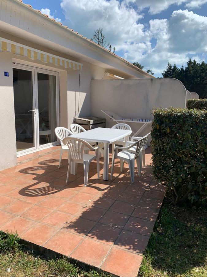 Maisonnette La Coti H5 Avec Piscine Interieure Chauffee, A 400 M De La Plage Et Menage De Fin Sejour Compris Saint-Georges-d'Oleron Zewnętrze zdjęcie